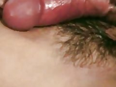 ホームズは彼女のお尻にそれを取得します